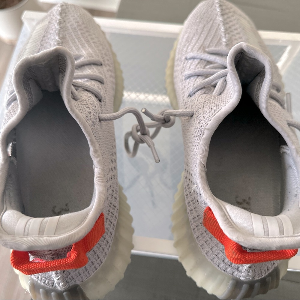 Yeezy Boost 350 V2 | Adidas - Picture 3 of 9